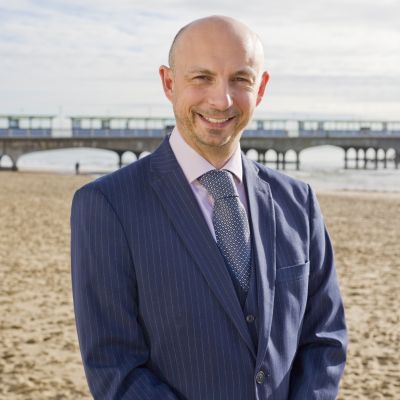 Luke English